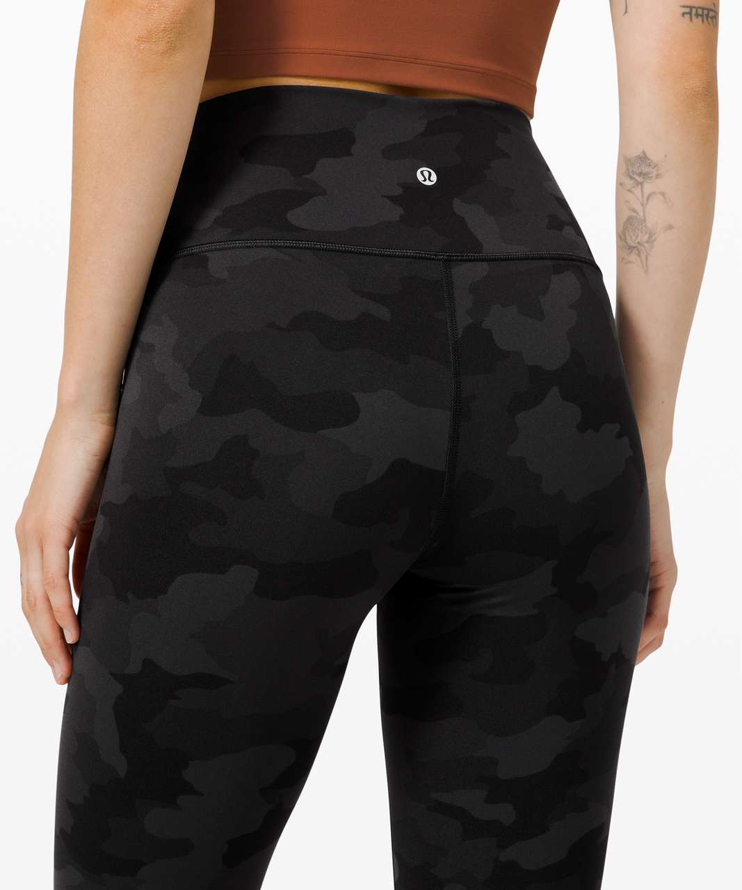 LULULEMON WUNDER UNDER CROP SAVASANA CAMO BLACK SOOT BLACK SIZE 6