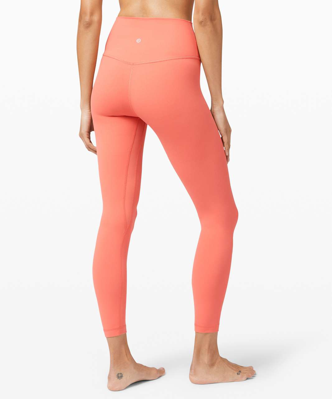 FAMME - Upgrade your off-duty looks with our Living Coral & Honeysuckle Vortex  Leggings 🧡💗😍