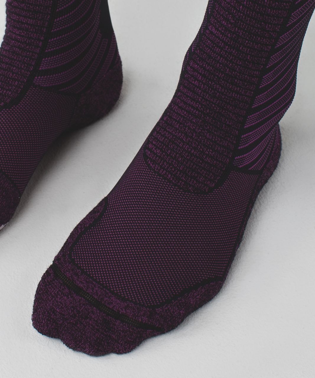 Lululemon Training Tough Sock - Black / Ultra Violet