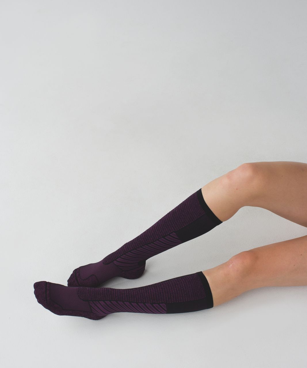 Lululemon Training Tough Sock - Black / Ultra Violet