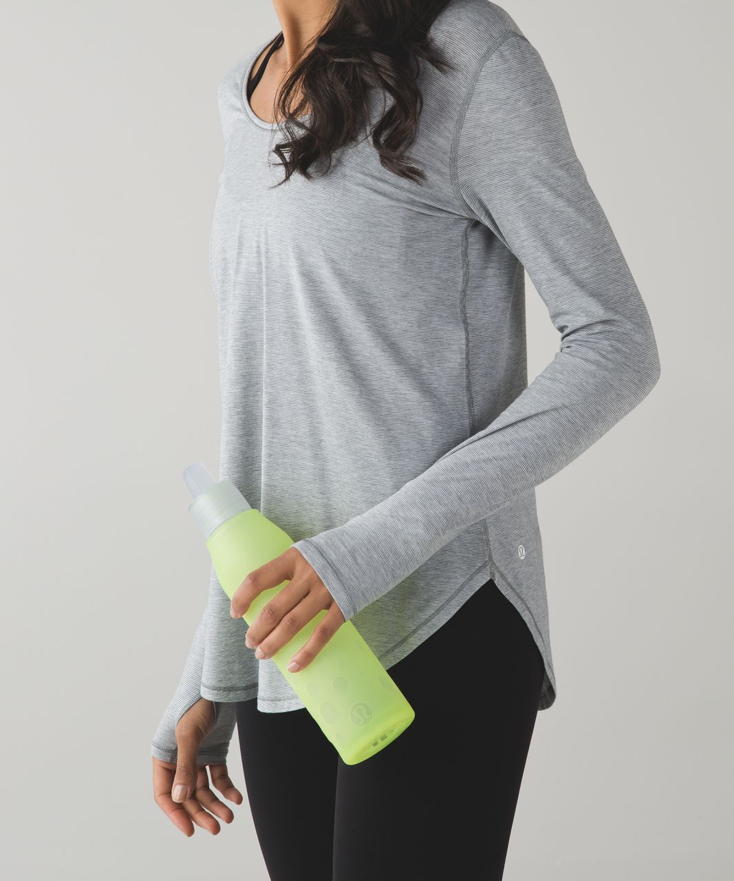 https://storage.googleapis.com/lulu-fanatics/product/5780/1280/lululemon-h2om-waterbottle-ray-7004-22084.jpg