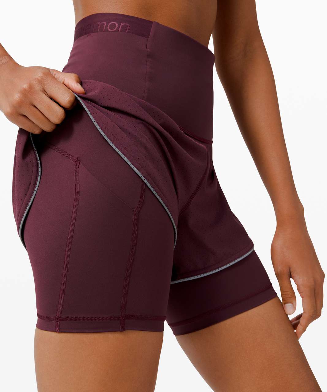 Lululemon Fast and Free 2-in-1 Short Elite - Cassis