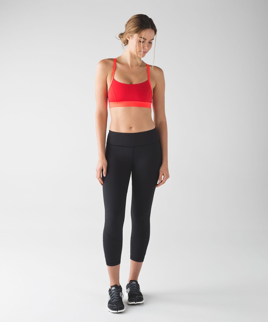 Lululemon Rise and Run Bra - True Red / Flare