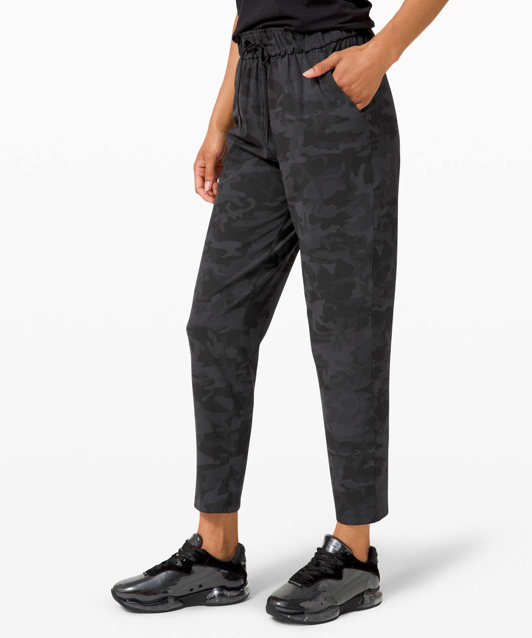 Lululemon On The Fly Pant *28 - Incognito Camo Multi Grey / Coal