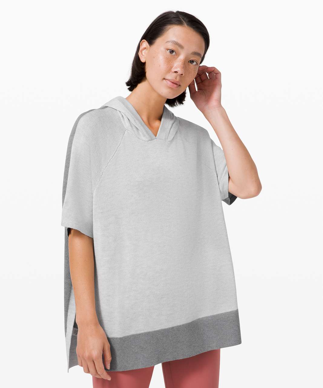 Lululemon Opened Up Poncho - Heathered Core Ultra Light Grey / Heathered Asphalt Grey