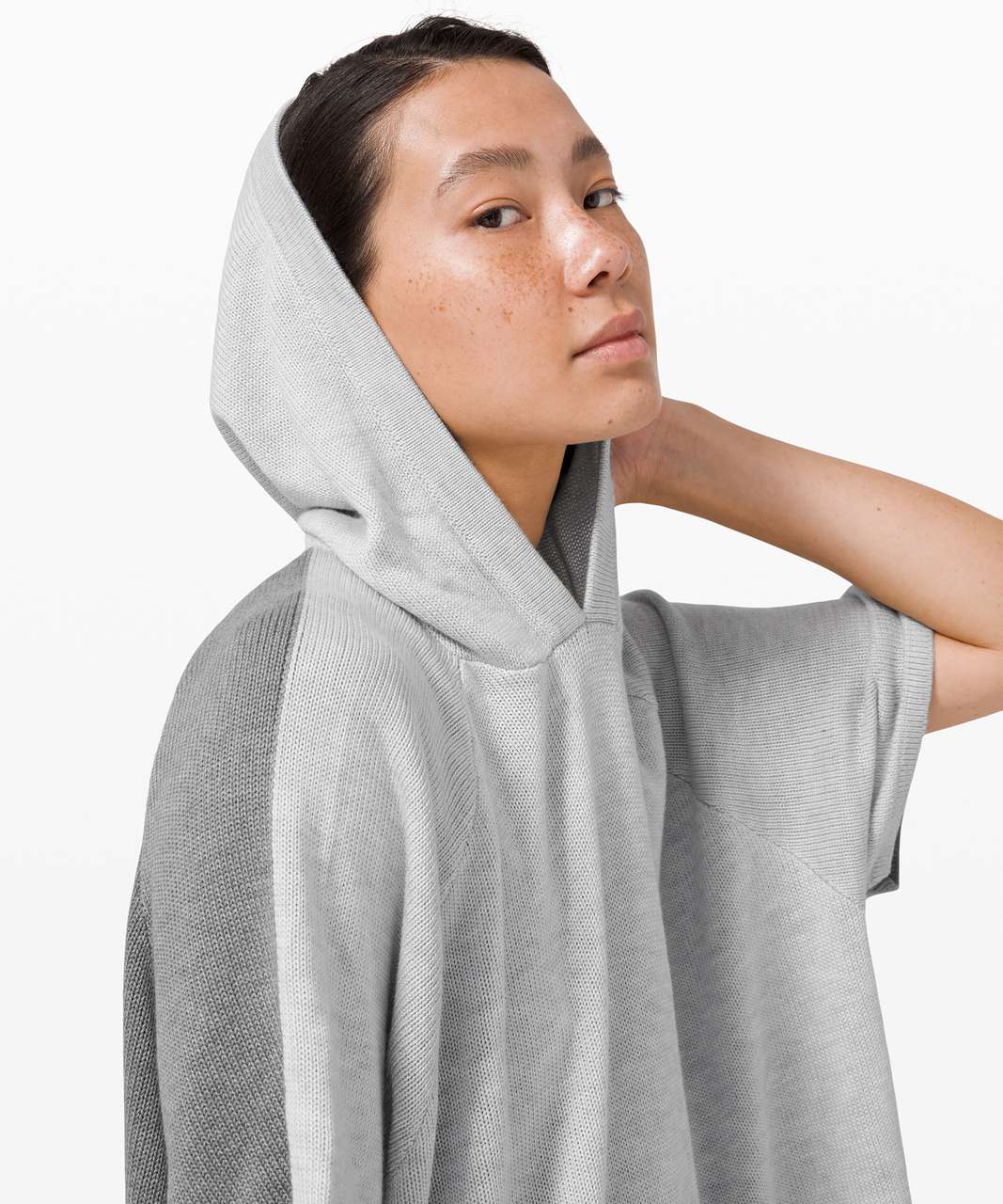 Lululemon Opened Up Poncho - Heathered Core Ultra Light Grey / Heathered Asphalt Grey