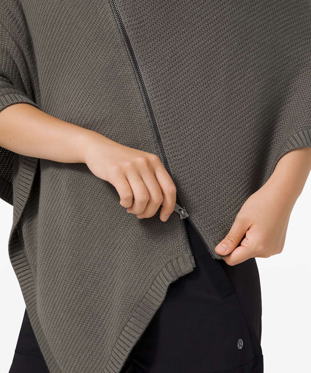 Lululemon On The Go Poncho - Grey Sage