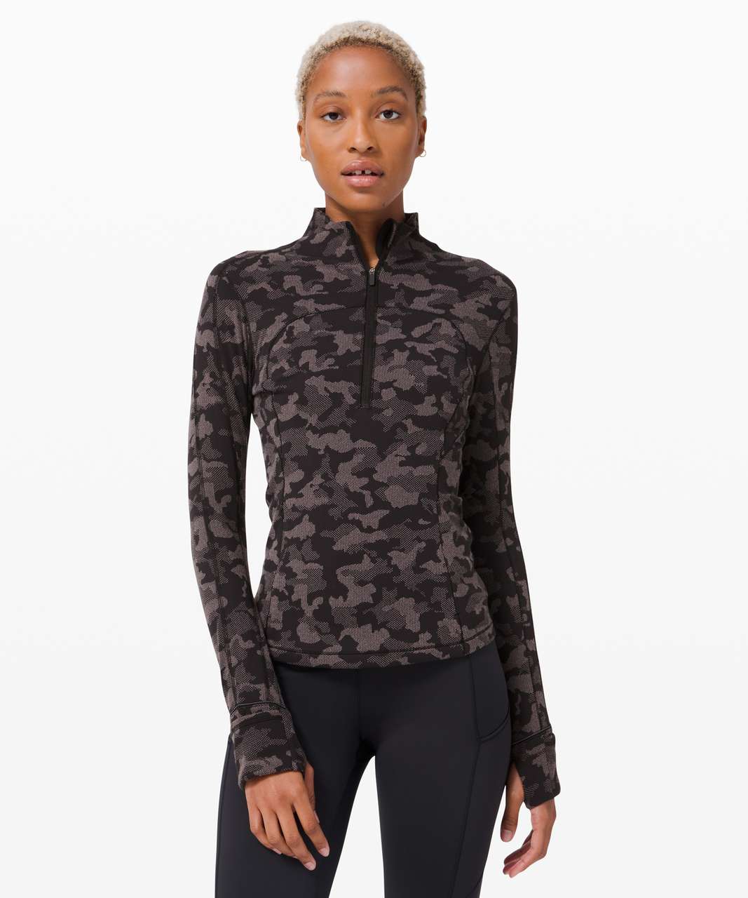 Run Briskly 1/2 Zip is a staple for me, loving it in the Black Lunar Rock  Camo💜 : r/lululemon