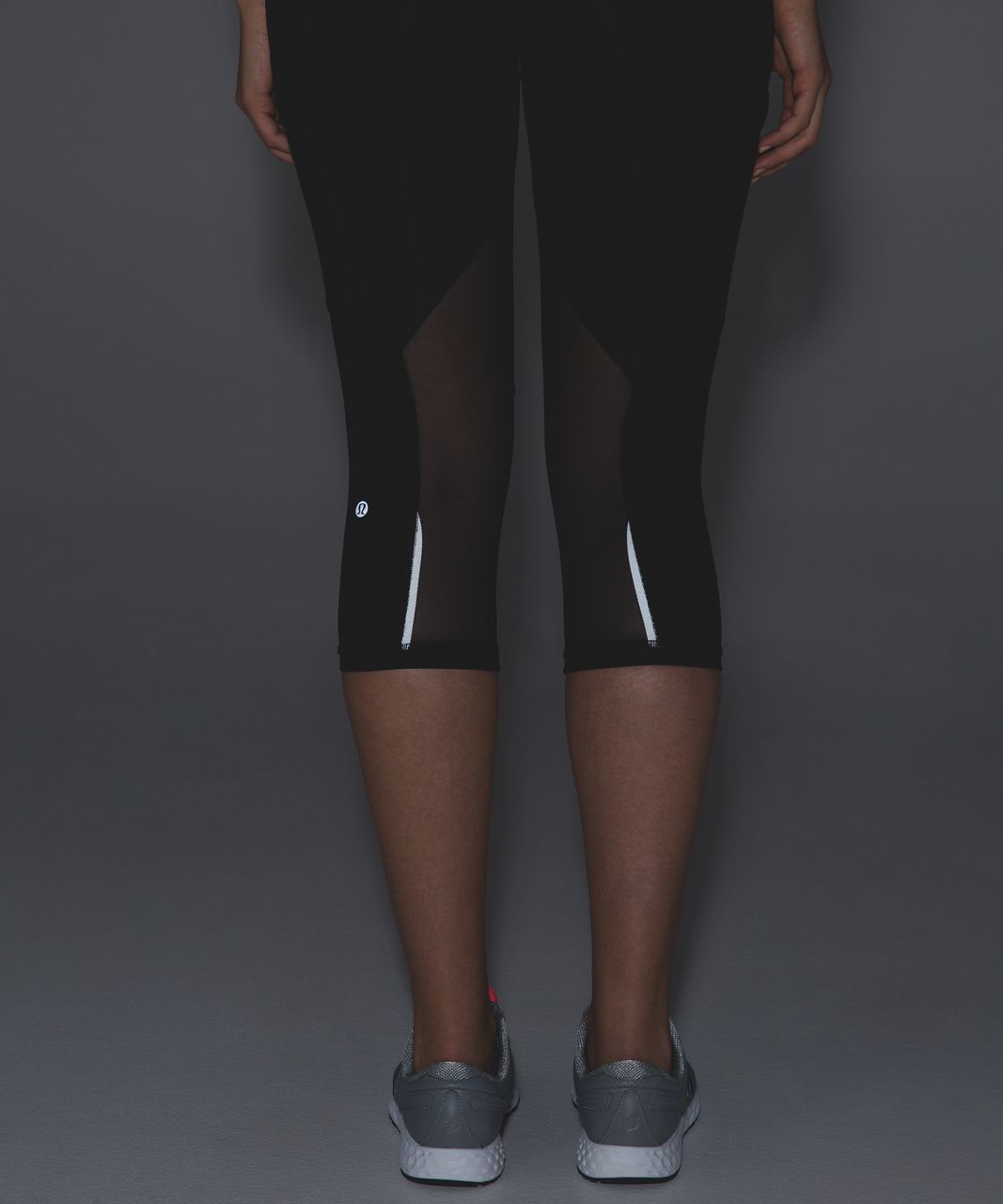 Lululemon Outrun 17" Crop - Black