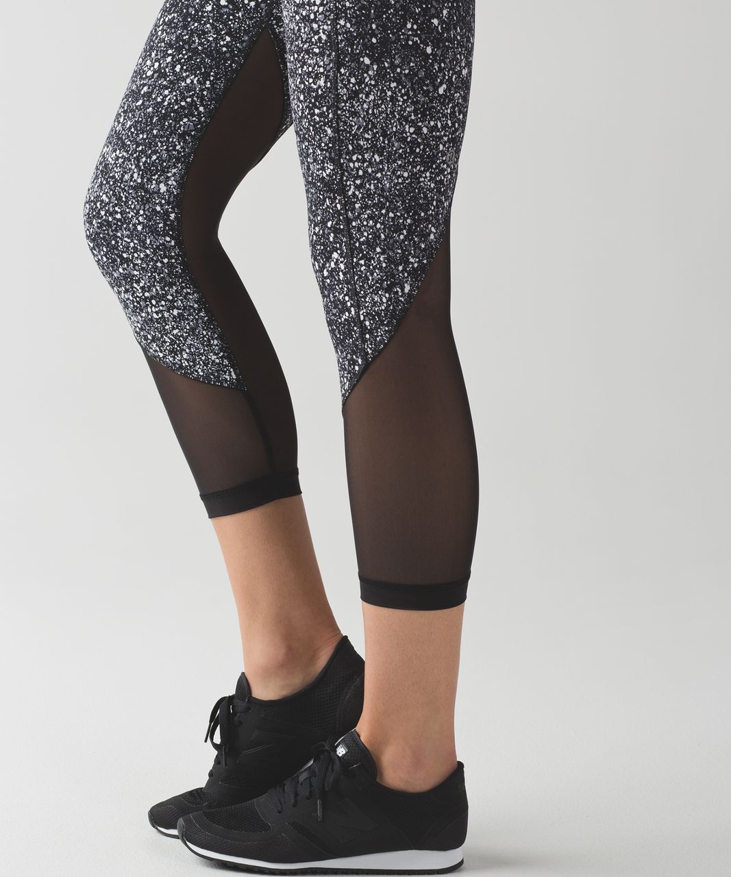 Lululemon Pace Rival Crop (Marathon) - Splatter White Black / Black ...