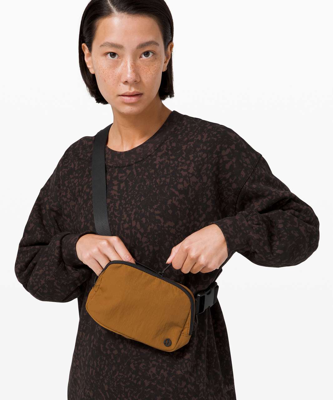 Lululemon Everywhere Belt Bag *1L - Burnt Caramel