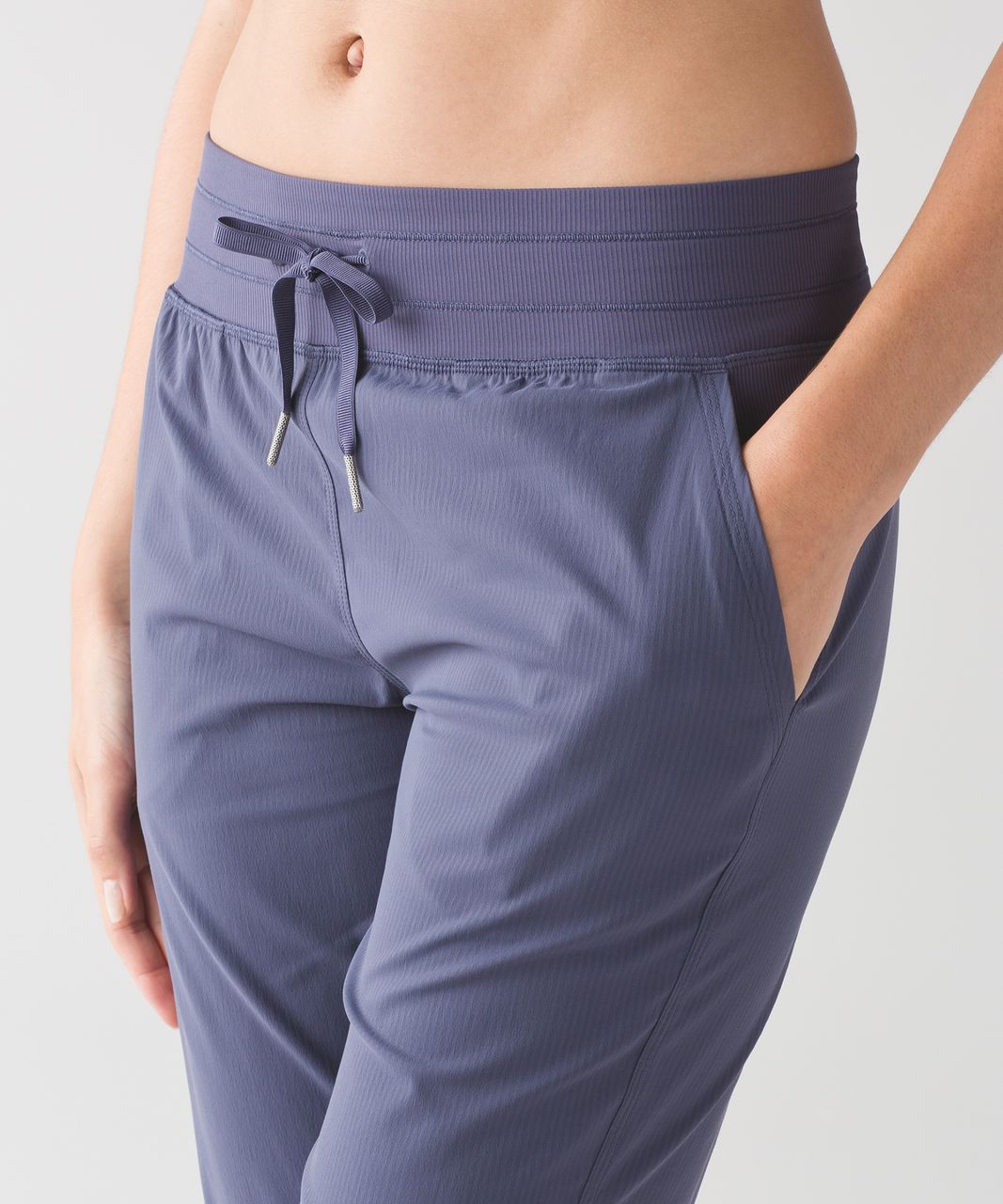 Lululemon Studio Crop II - Greyvy