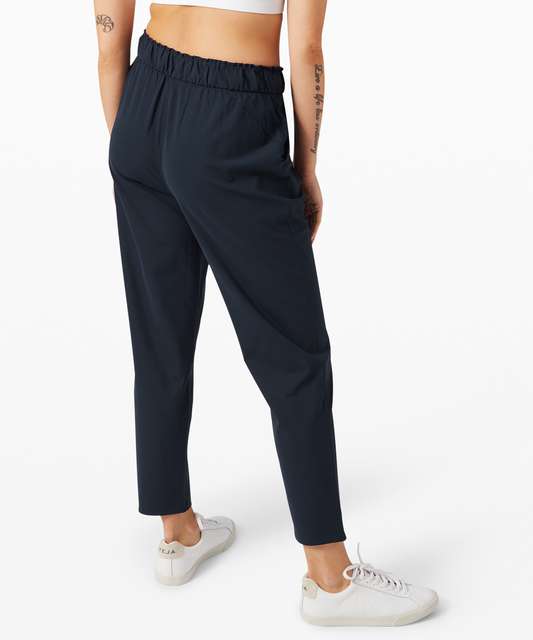 Lululemon: On The Fly Pants VS. Keep Moving Pants! What's the difference? 