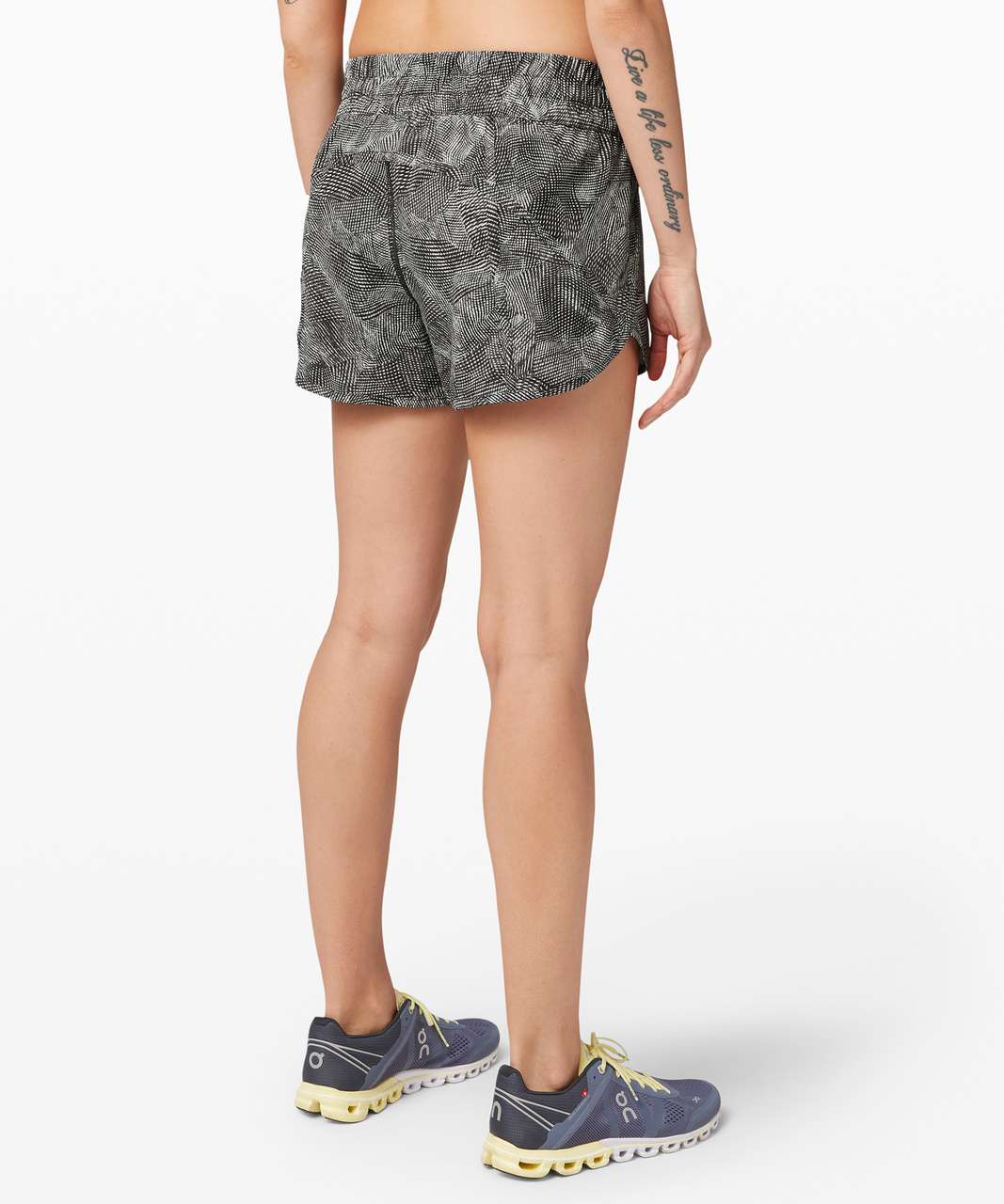 Lululemon Athletica Rare speed black leopard print shorts women's size 4