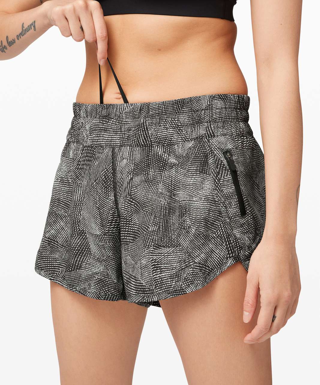 Lululemon Tracker Short V *4" - Velocity Mesh Island Mist Black