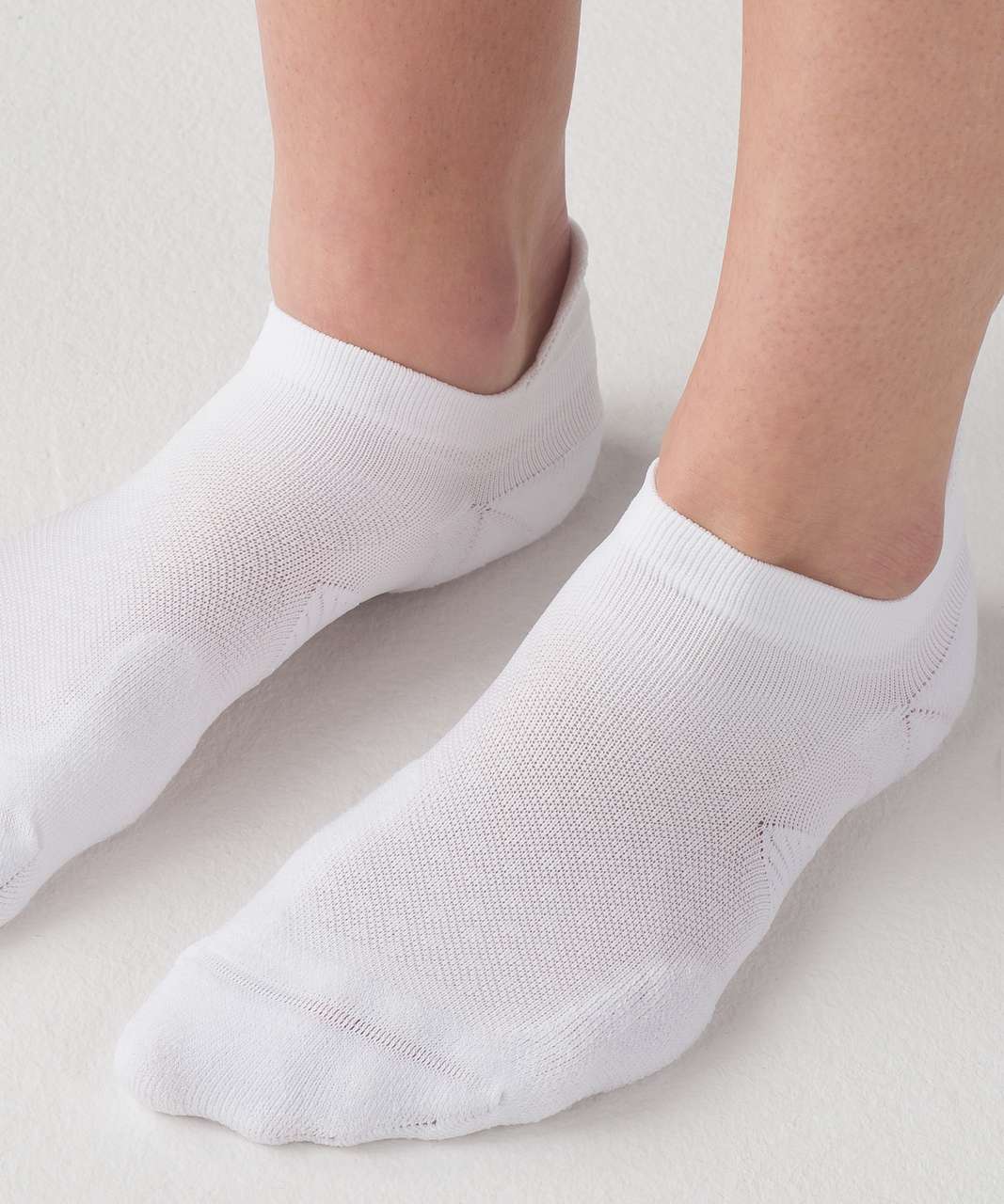 Lululemon Speed Tab Sock - White