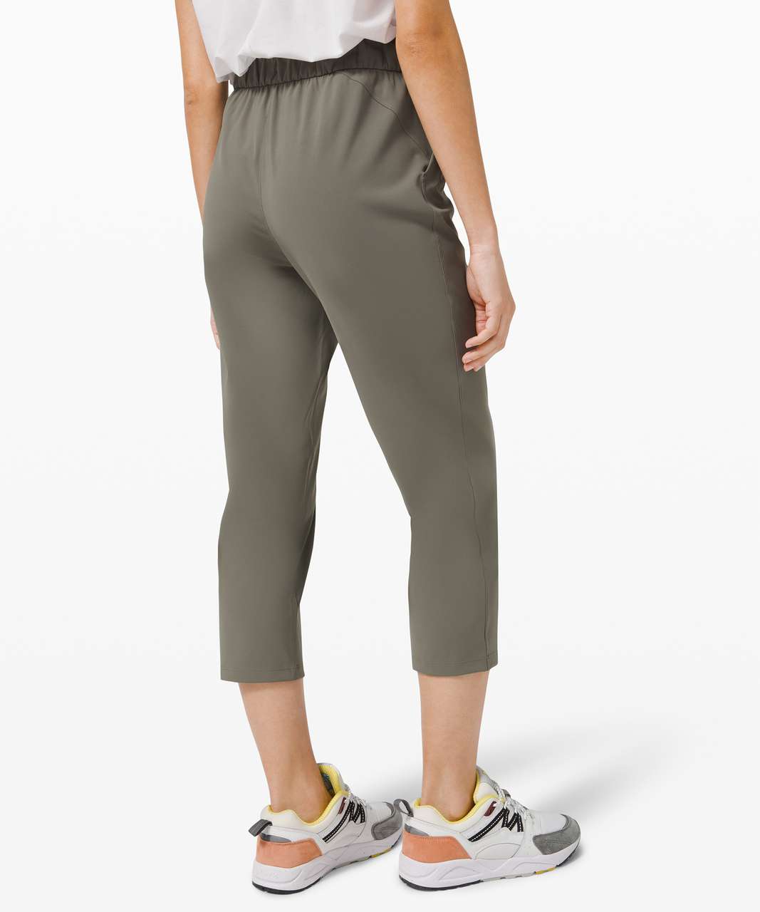 Lululemon Chase Me Crop II Leggings 2 Pocket Zipper Heathered Gray Soot  Green Black - $29 (67% Off Retail) - From Cageys