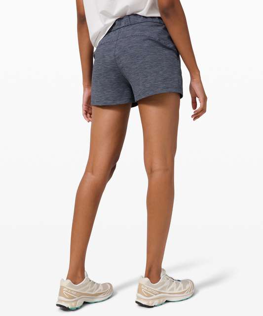 Lululemon On The Fly Short 2.5 Inseam Sz 4 Wee Are From Space
