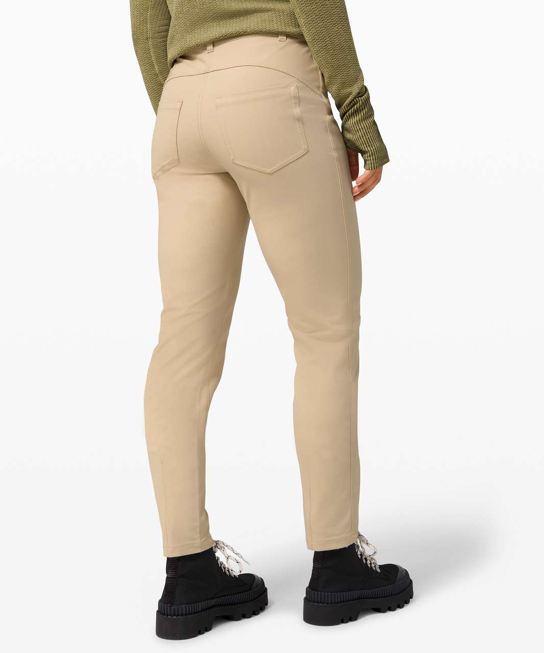 lululemon City Sleek 5pkt Wide Leg Utilitech Pant BONE Size 28 New