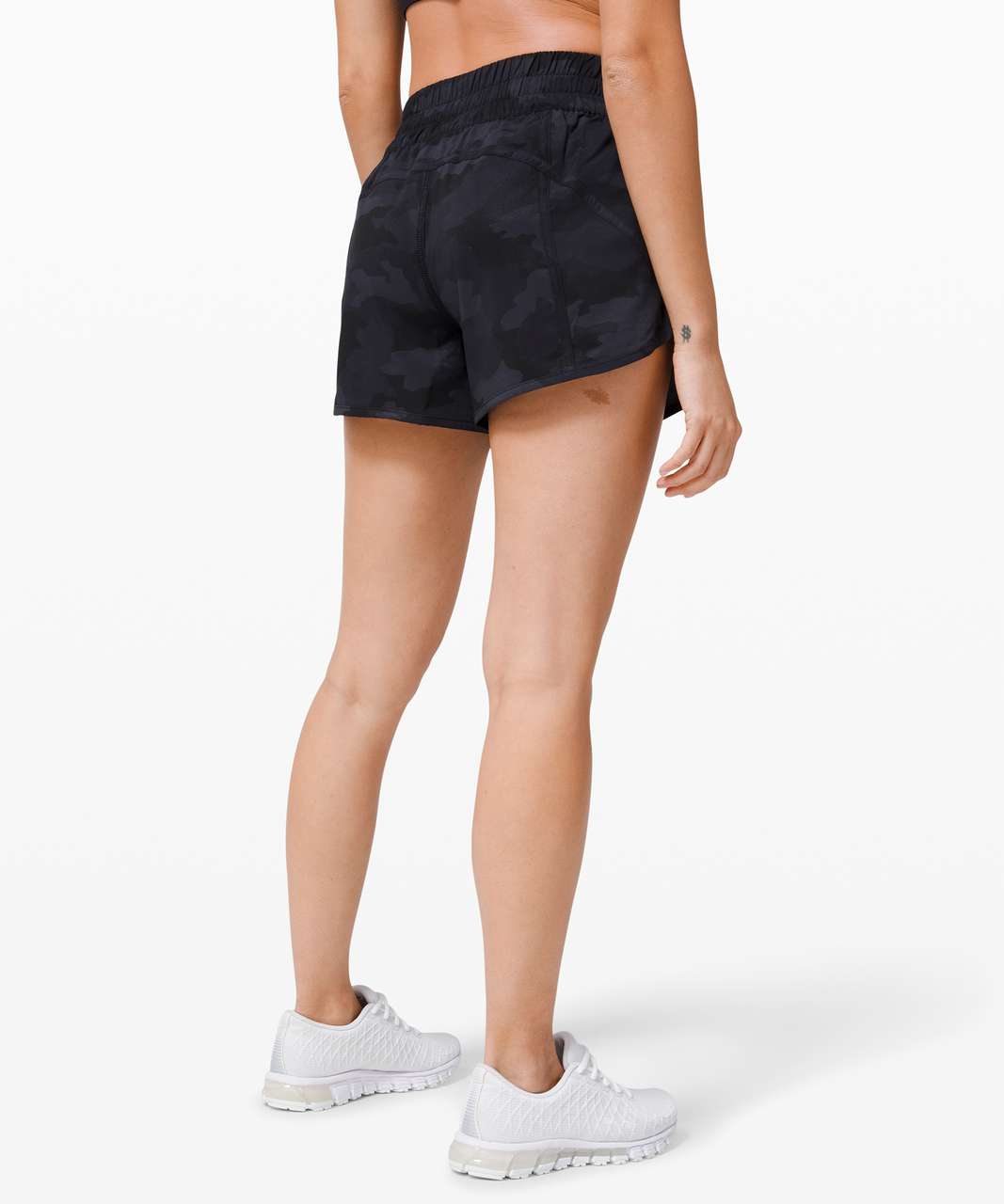 Lululemon Tracker Short V *4 - Black - lulu fanatics