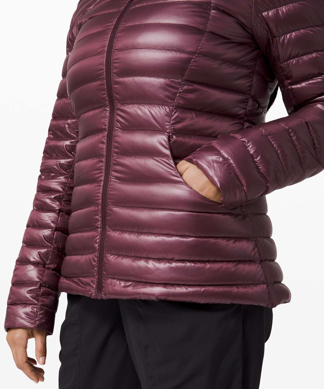 Lululemon Pack It Down Jacket Shine bordeaux drama Size 6 New with