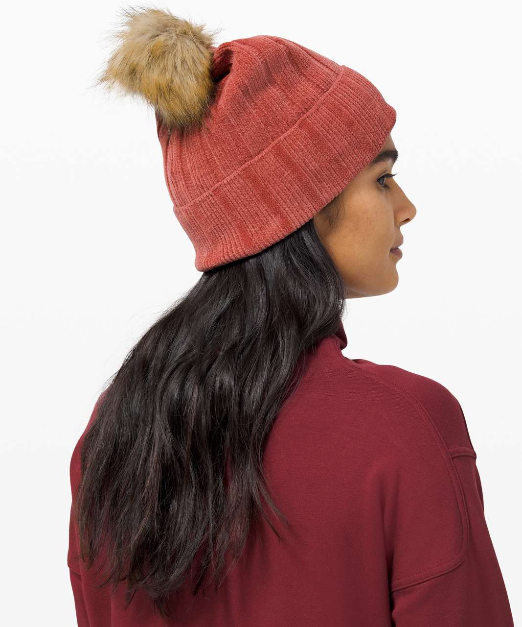 WOMEN'S LULULEMON BUBBLE KNIT POM BEANIE