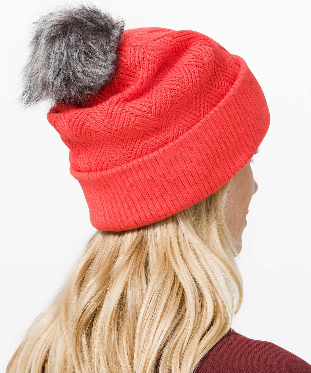 Lululemon Sherpa Weave Pom Beanie - Watermelon Red