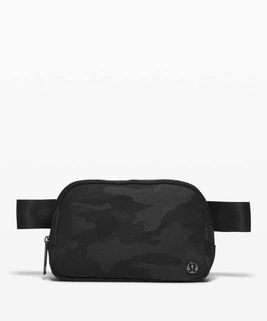 Lululemon Everywhere Belt Bag, 1L, Heritage 365 Camo Smoky Red Night Sea  Multi : : Clothing, Shoes & Accessories