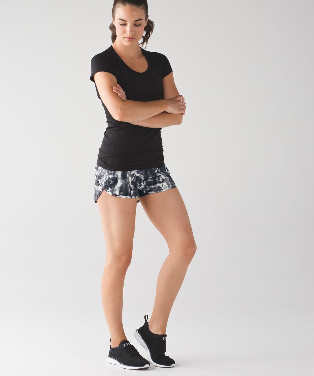 Mini short Lululemon Black size 8 UK in Synthetic - 42417668