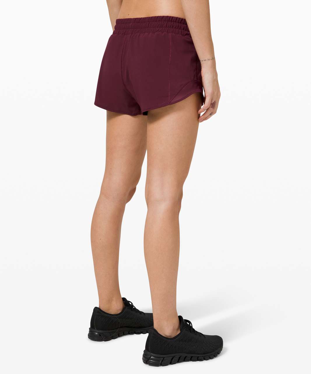 Lululemon Hotty Hot Short II *2.5" - Cassis