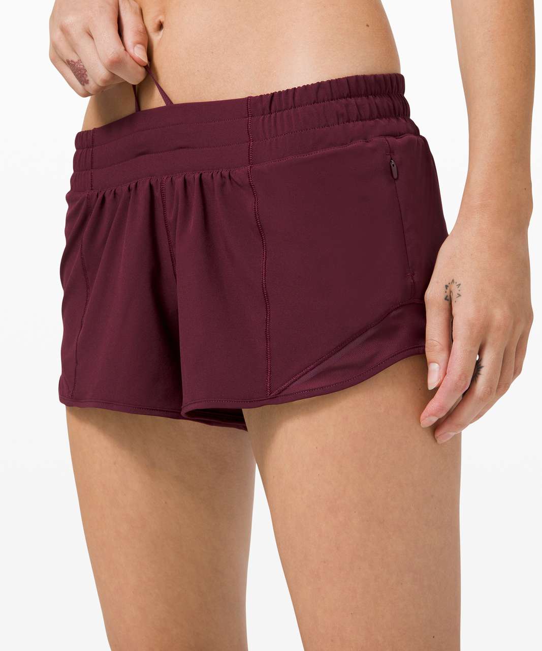 Lululemon Hotty Hot Short II *2.5" - Cassis