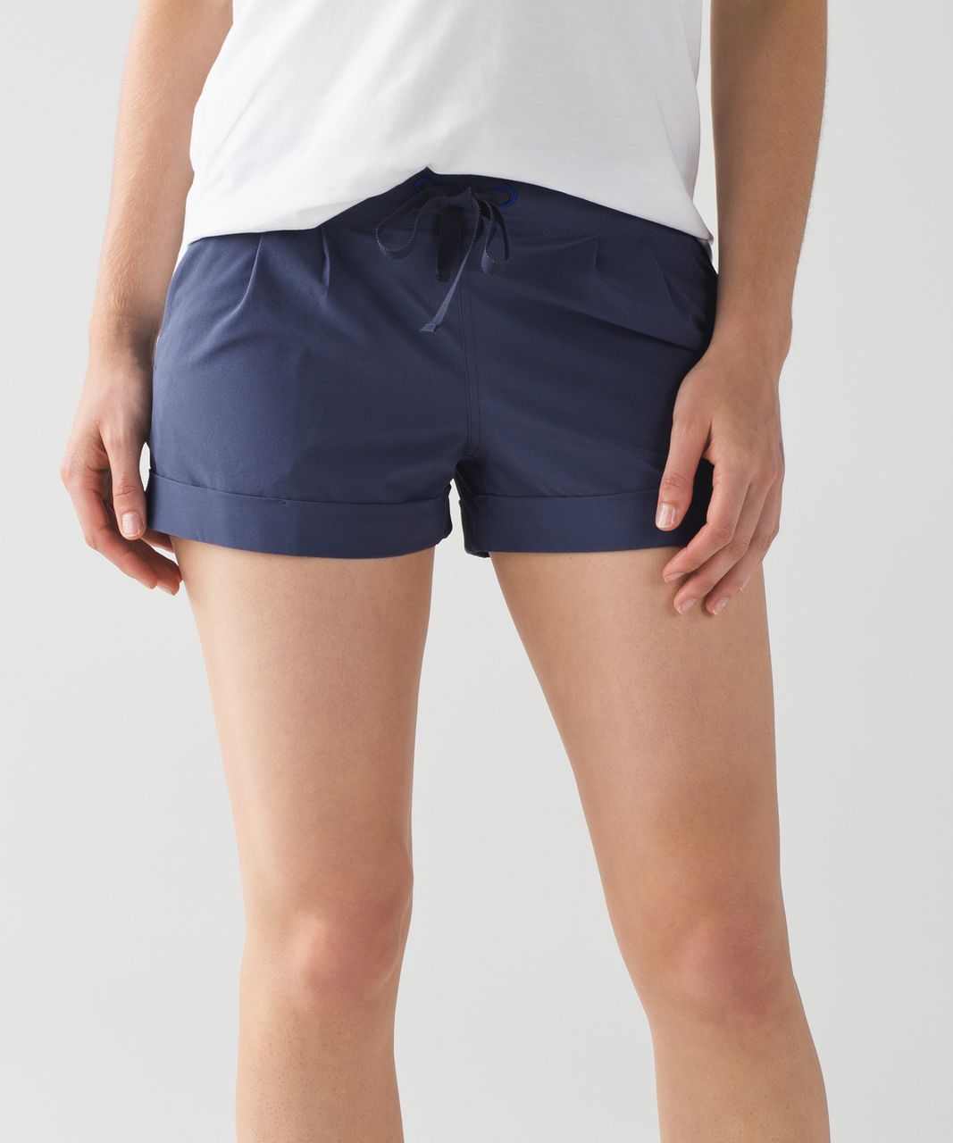 Lululemon Spring Break Away Short II - Greyvy