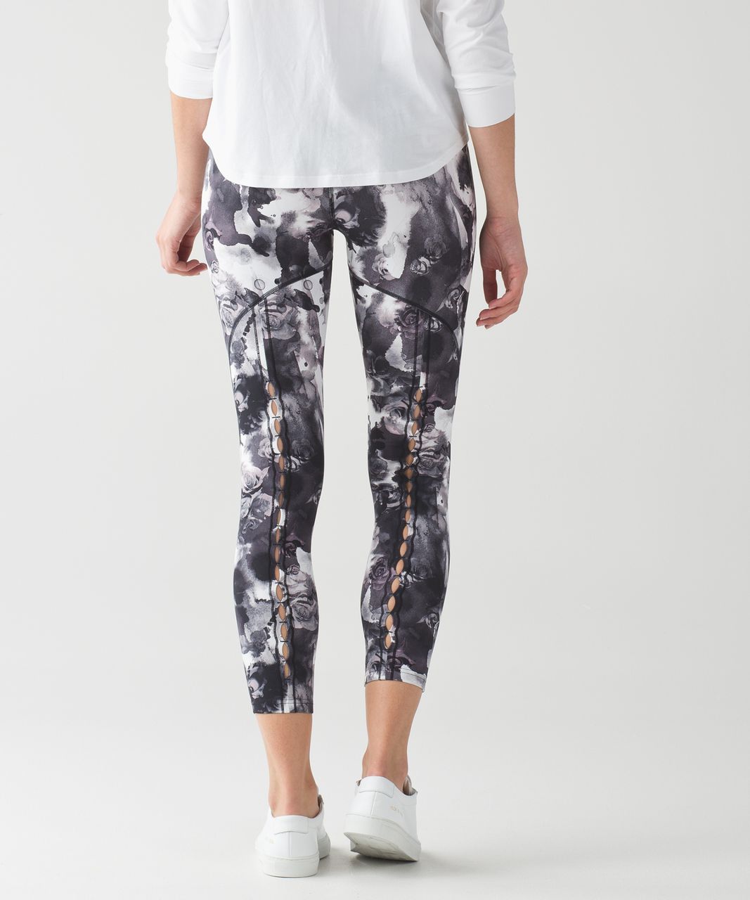 Lululemon Peek 7/8 Black & White Floral Leggings