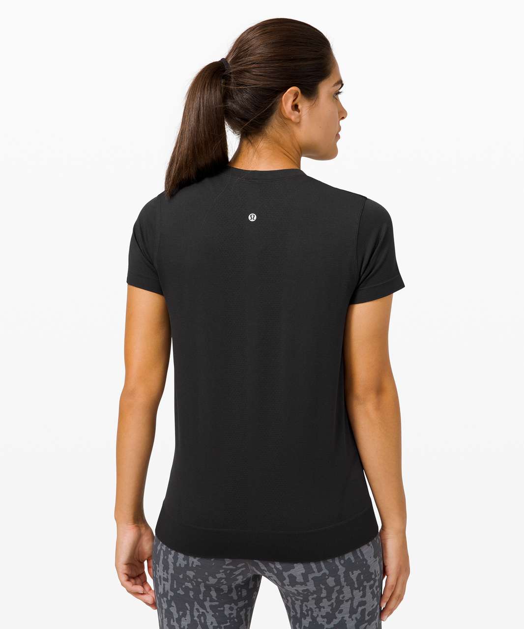 Lululemon Swiftly Breathe Short Sleeve - 132156242