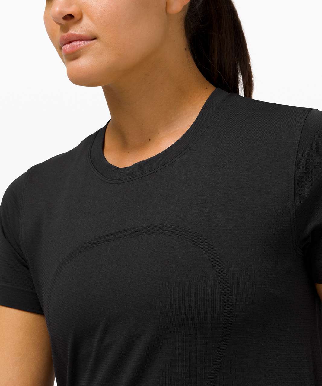 Lululemon Swiftly Breathe Short Sleeve - Black / Black