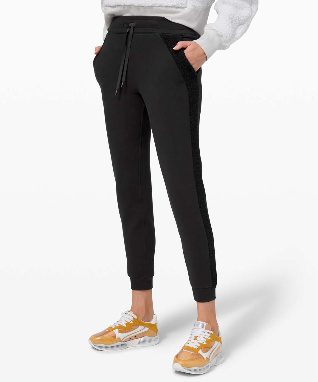 Lululemon Scuba Jogger *Sherpa Stripe - Black