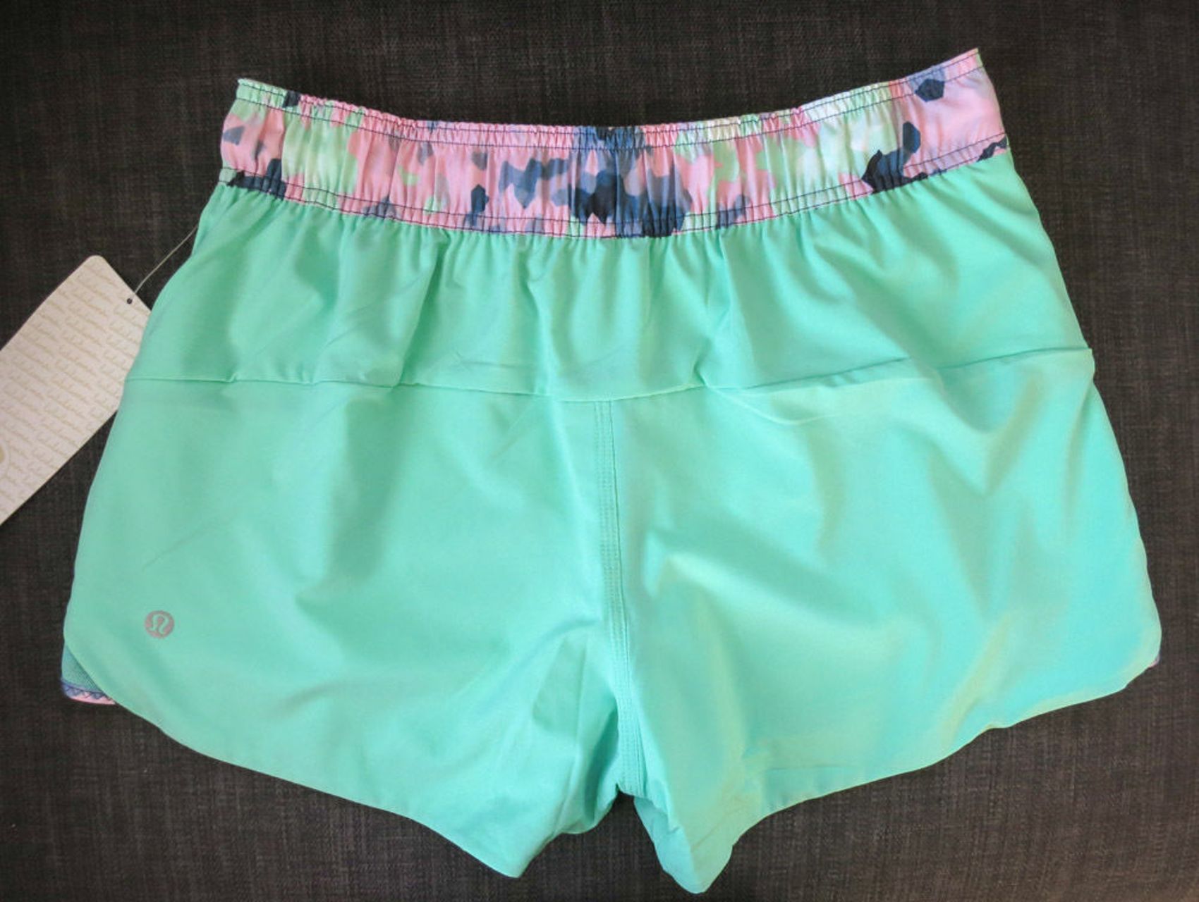 Lululemon Go The Distance Short *Reversible - Menthol / Clouded Dreams Multi