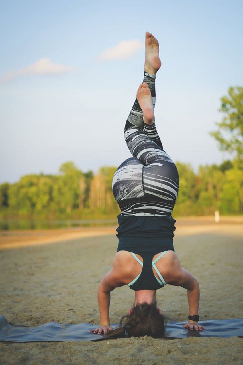 Lululemon Yogi Racer Back III - Heathered Alberta Lake