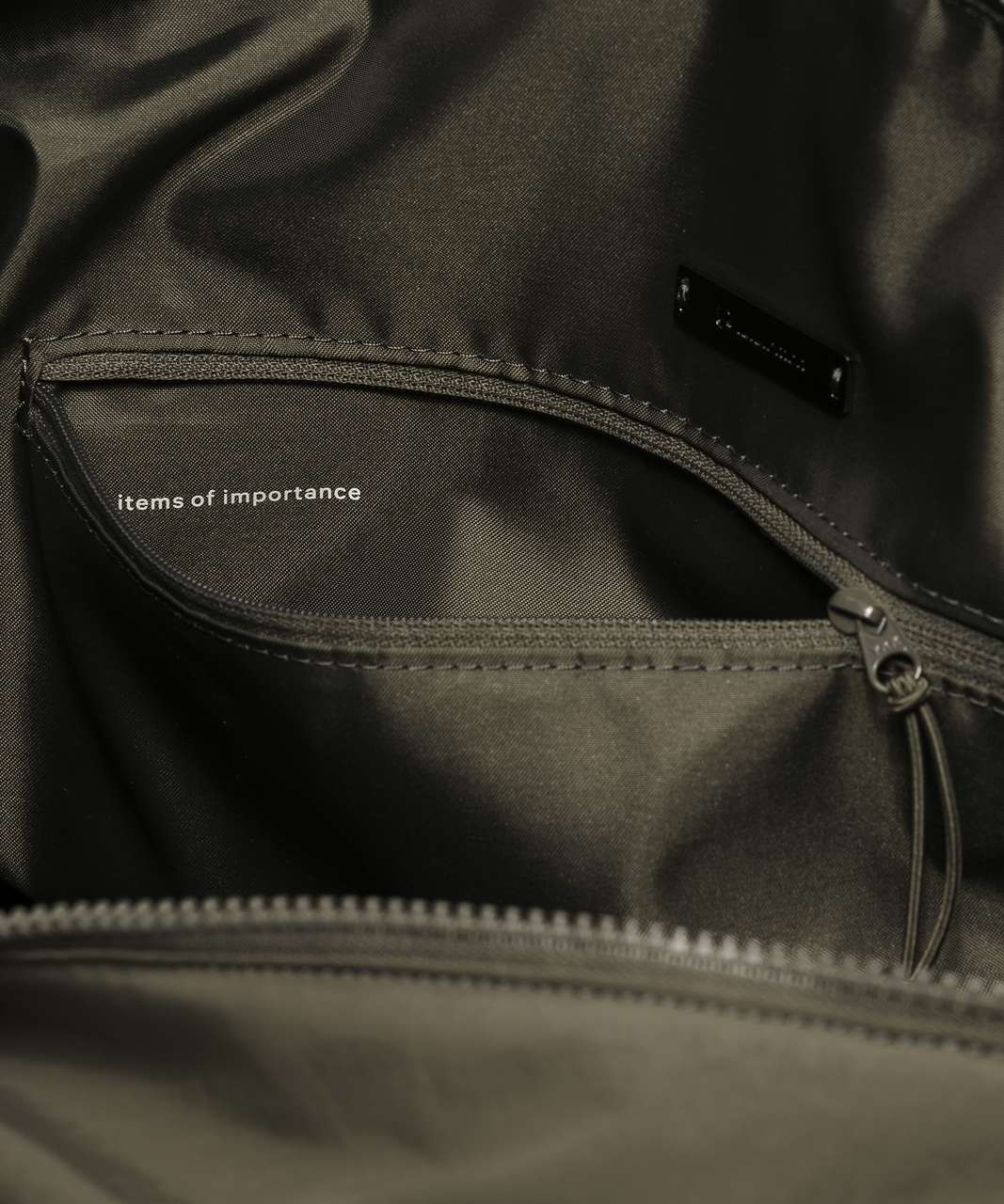 Lululemon On My Level Barrel Bag *16L - Army Green