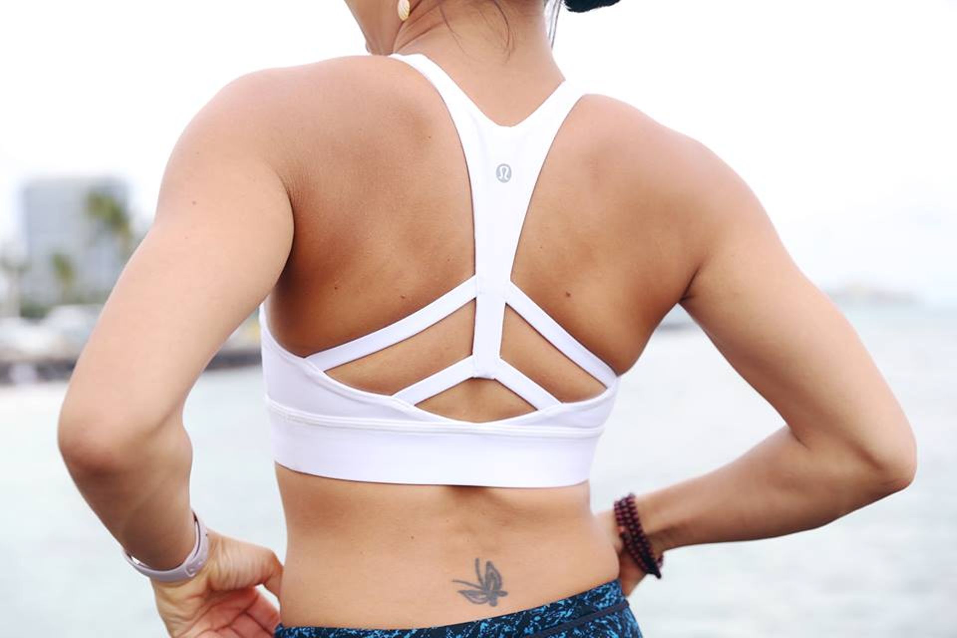 Lululemon Circuit Breaker Sports Bra White Black Strappy Back