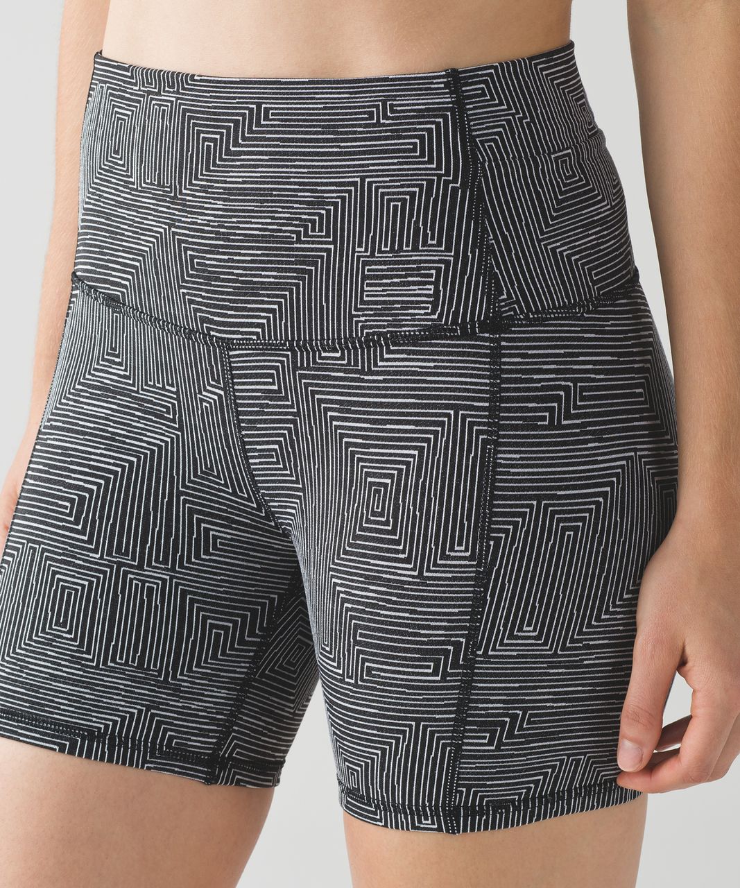 Lululemon Wunder Short 5" - Maze Jacquard White Black