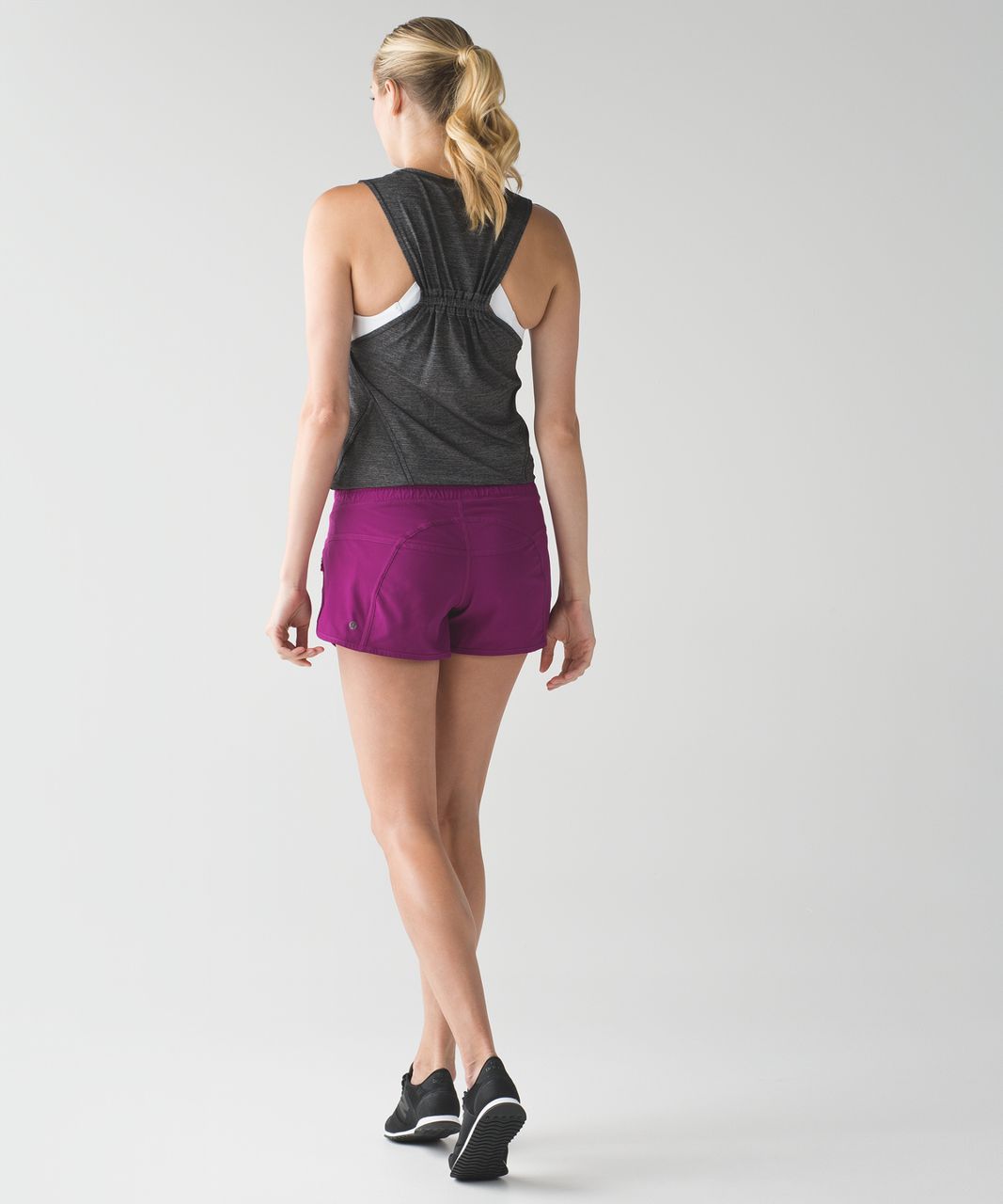 Lululemon Tracker Short IV - Deep Fuschia