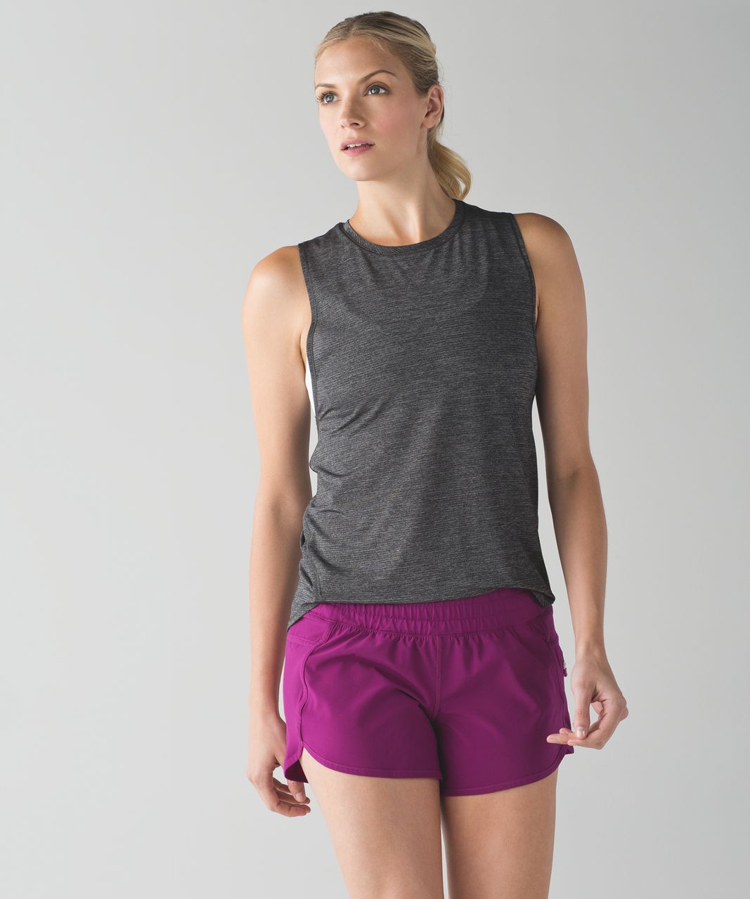 Lululemon Tracker Short IV - Deep Fuschia