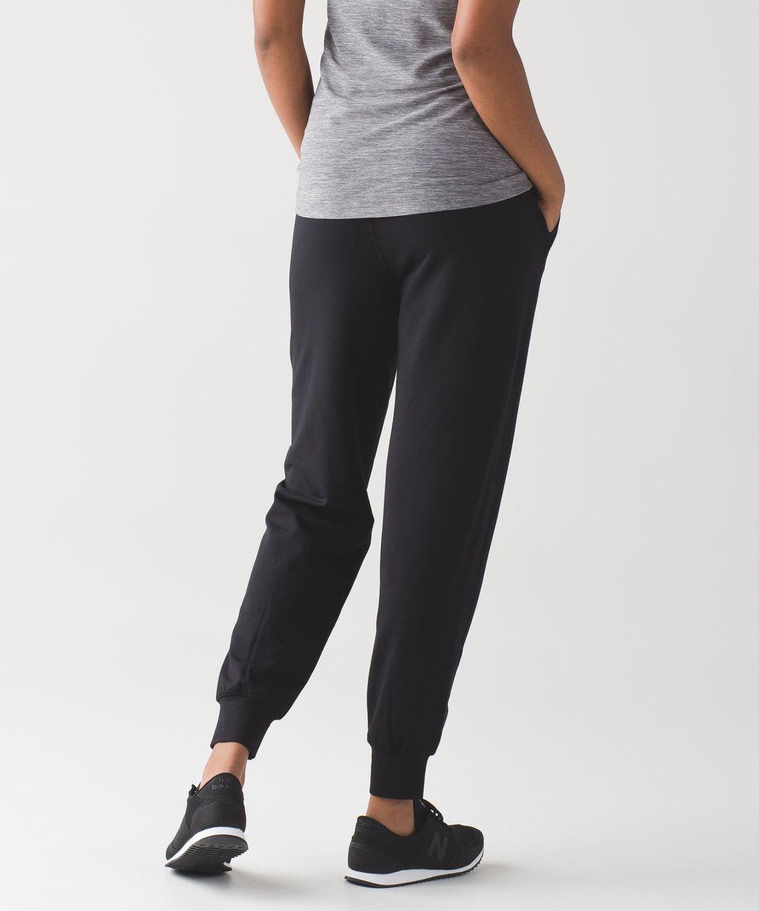 nike sweatpants womans