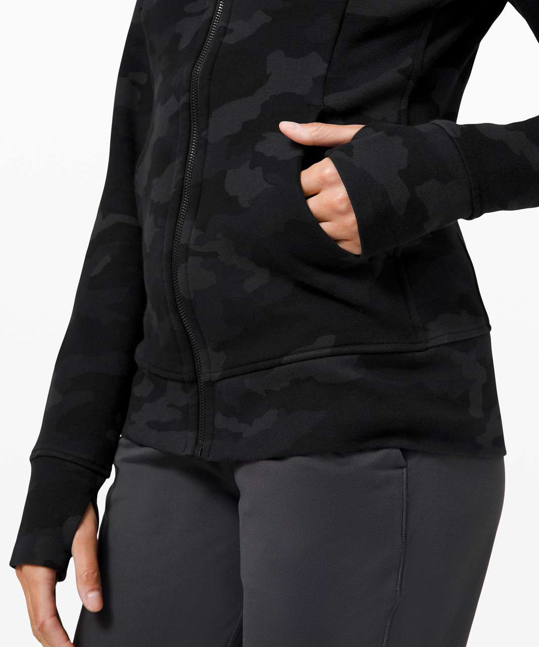 Scuba Full Zip Heritage 365 Camo Deep Coal Multi 44 Euros : r/lululemon