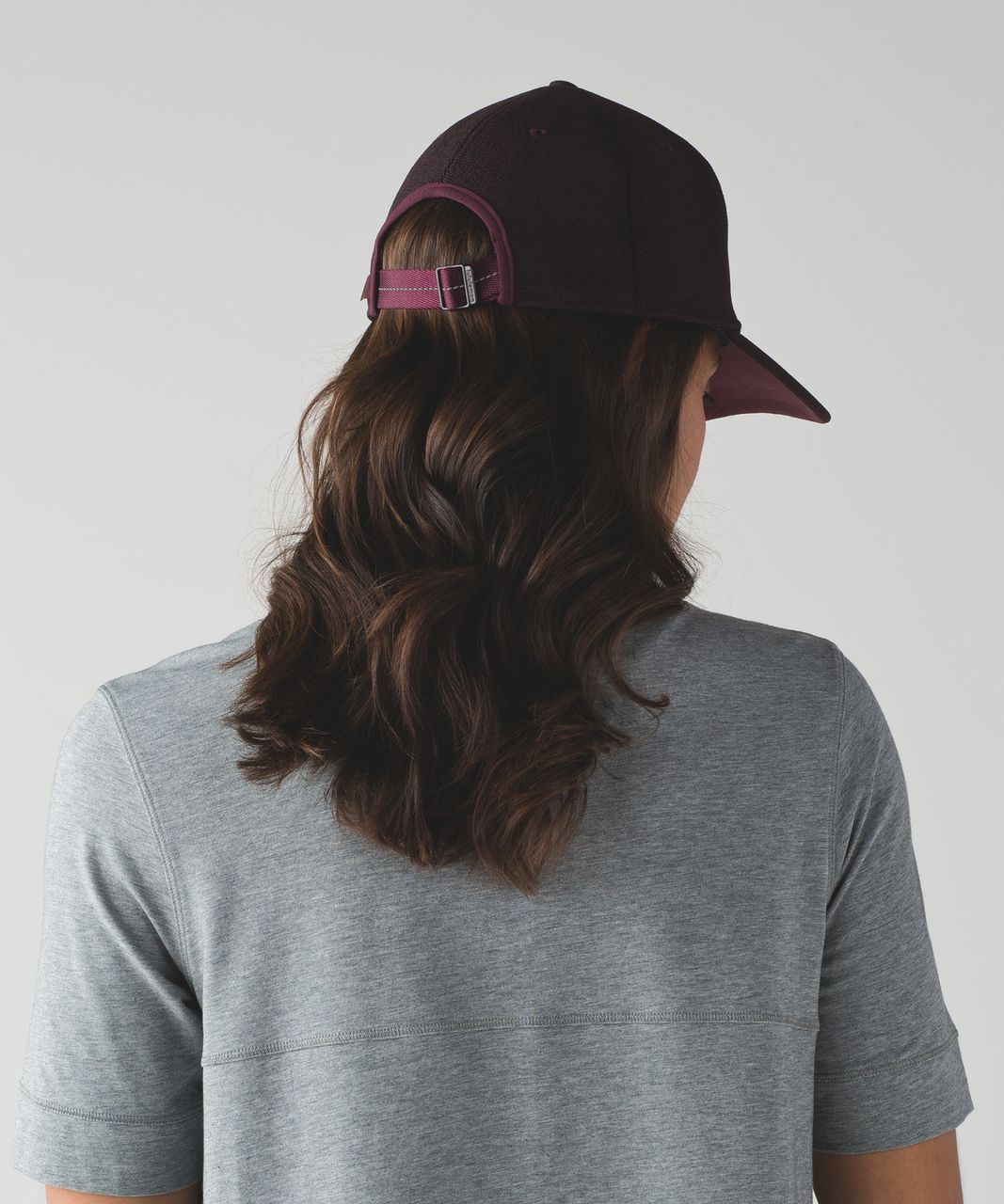 Lululemon Baller Hat Softshell - Bordeaux Drama / Heathered Black / Bordeaux Drama