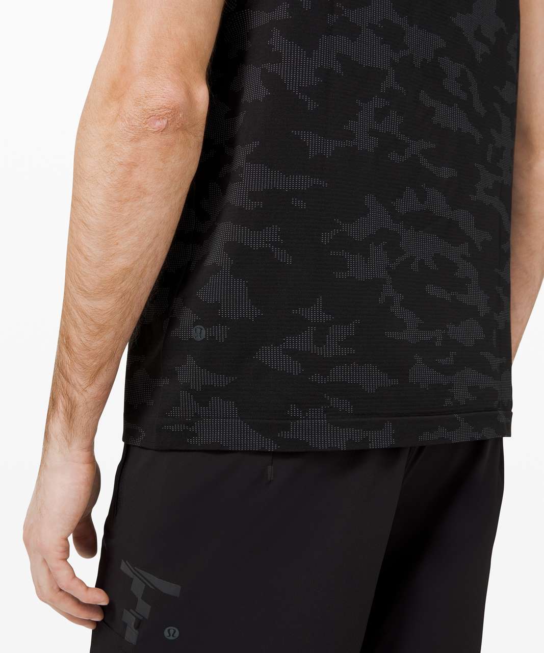 Lululemon Metal Vent Tech Sleeveless 2.0 - Heritage Camo Asphalt Grey / Black