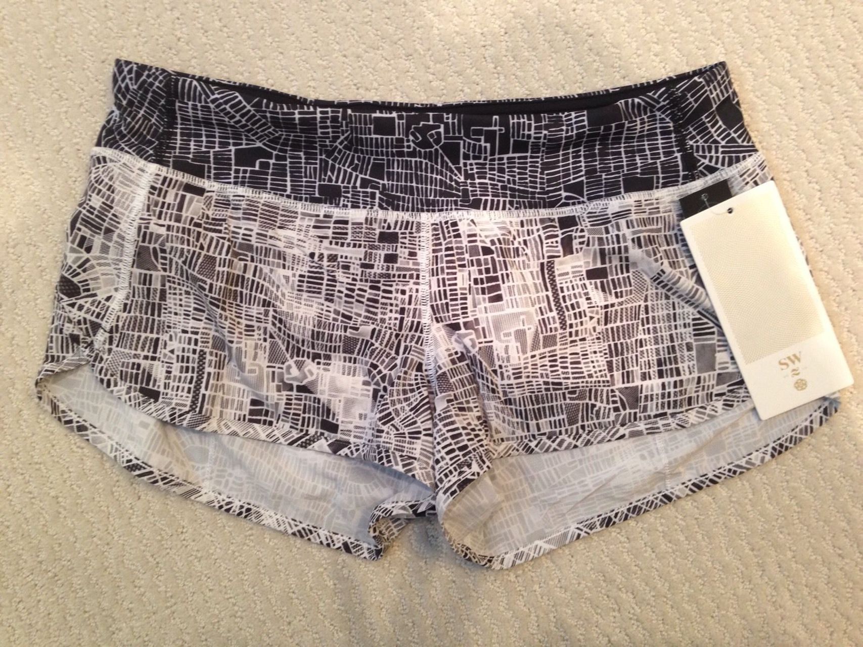 Lululemon Speed Short - 2016 Seawheeze - Grid Map Texture White Black / Grid Map White Black