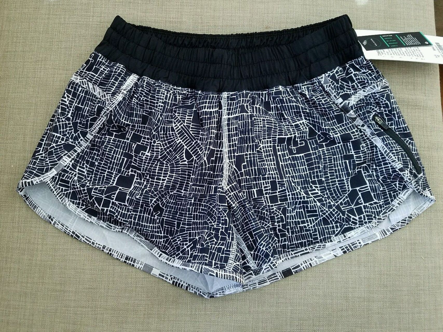 Lululemon Tracker Short III - 2016 Seawheeze - Grid Map White Black