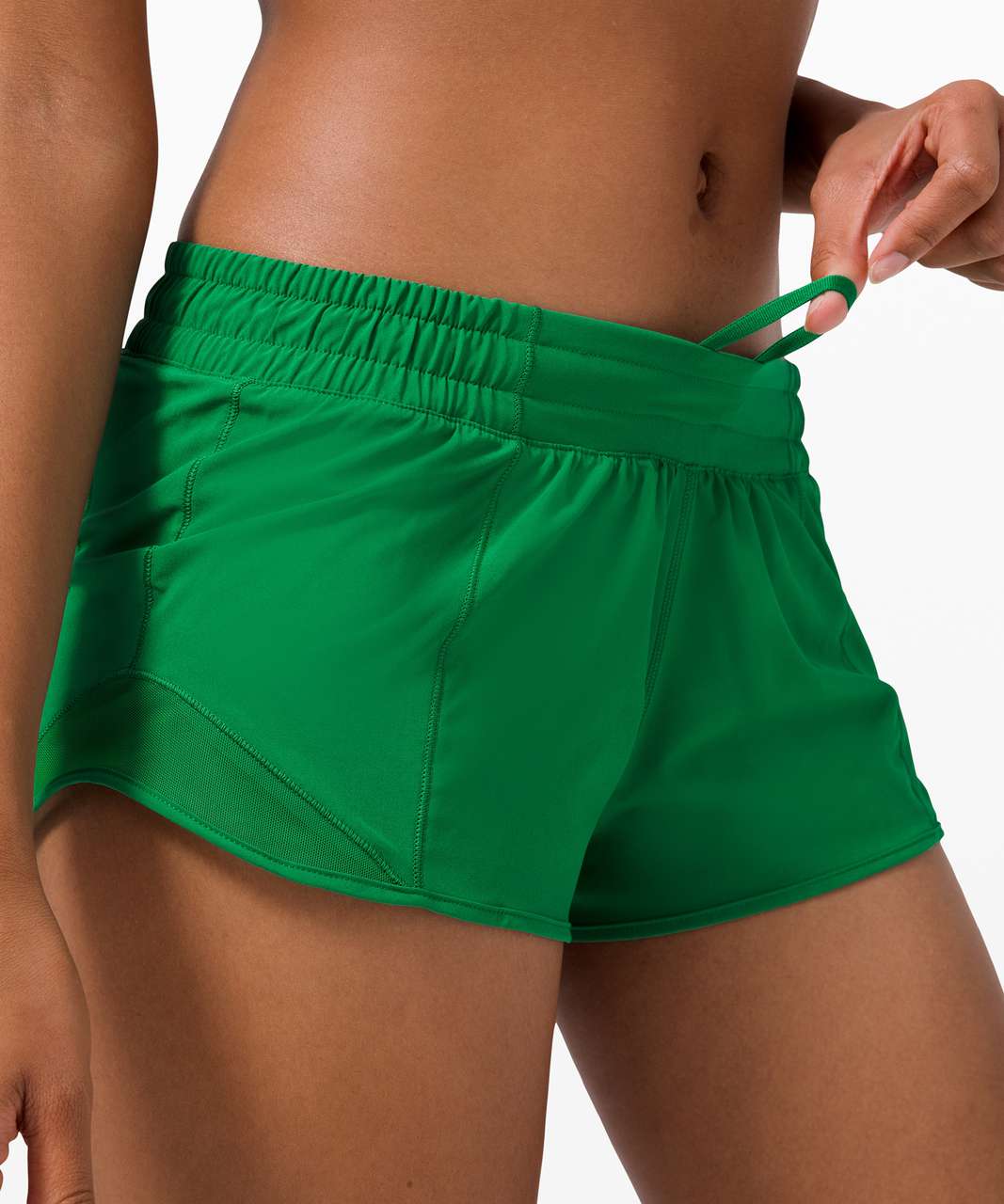 Lululemon 🍋 Kelly Green Hotty Hot Shorts in High Rise 2.5”. Size